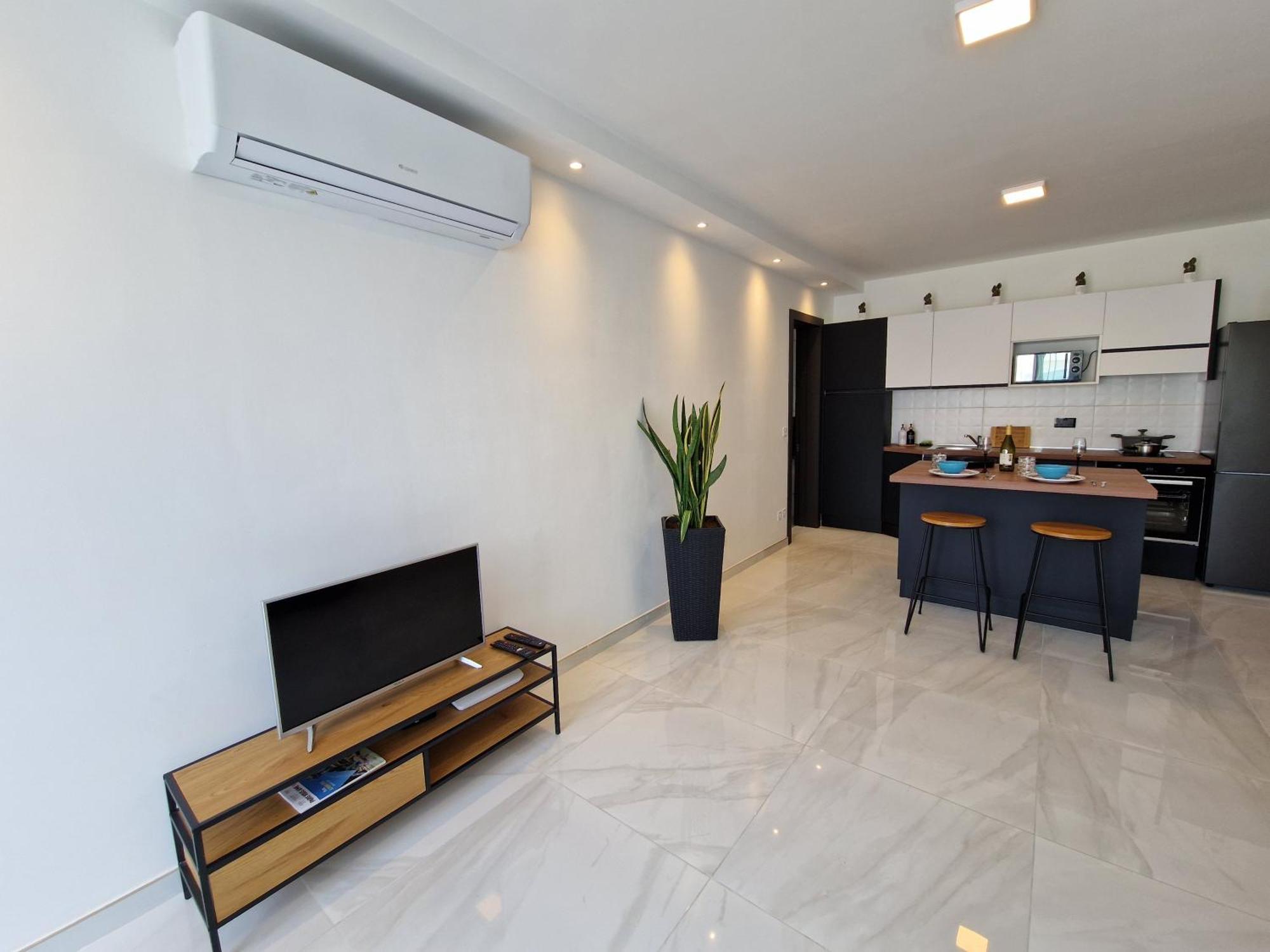 Ferienwohnung Sea View New Penthouse Terrace & Garage Parking St. Paul's Bay Exterior foto